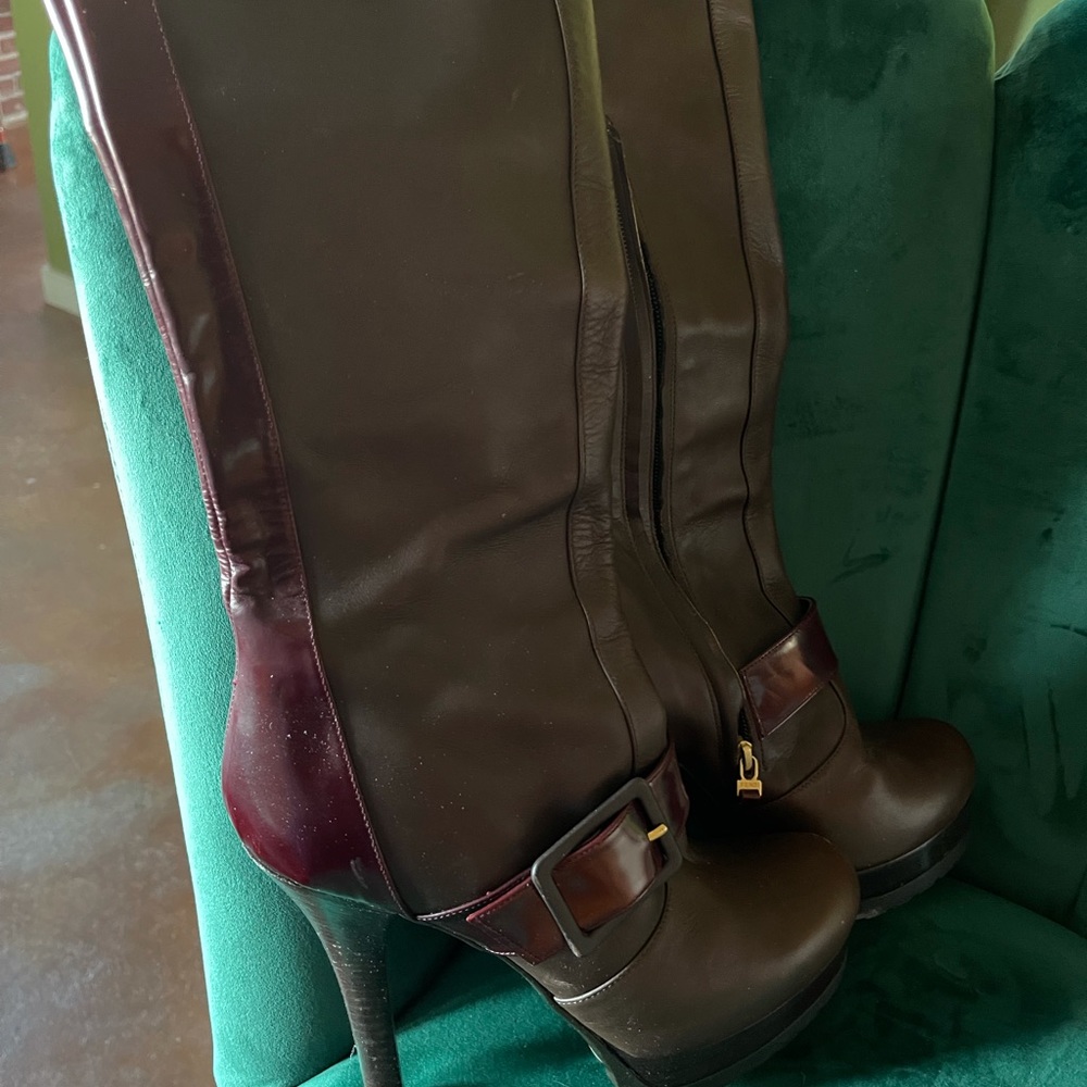 These boots have  never been worn they are size 10 but for like a 9